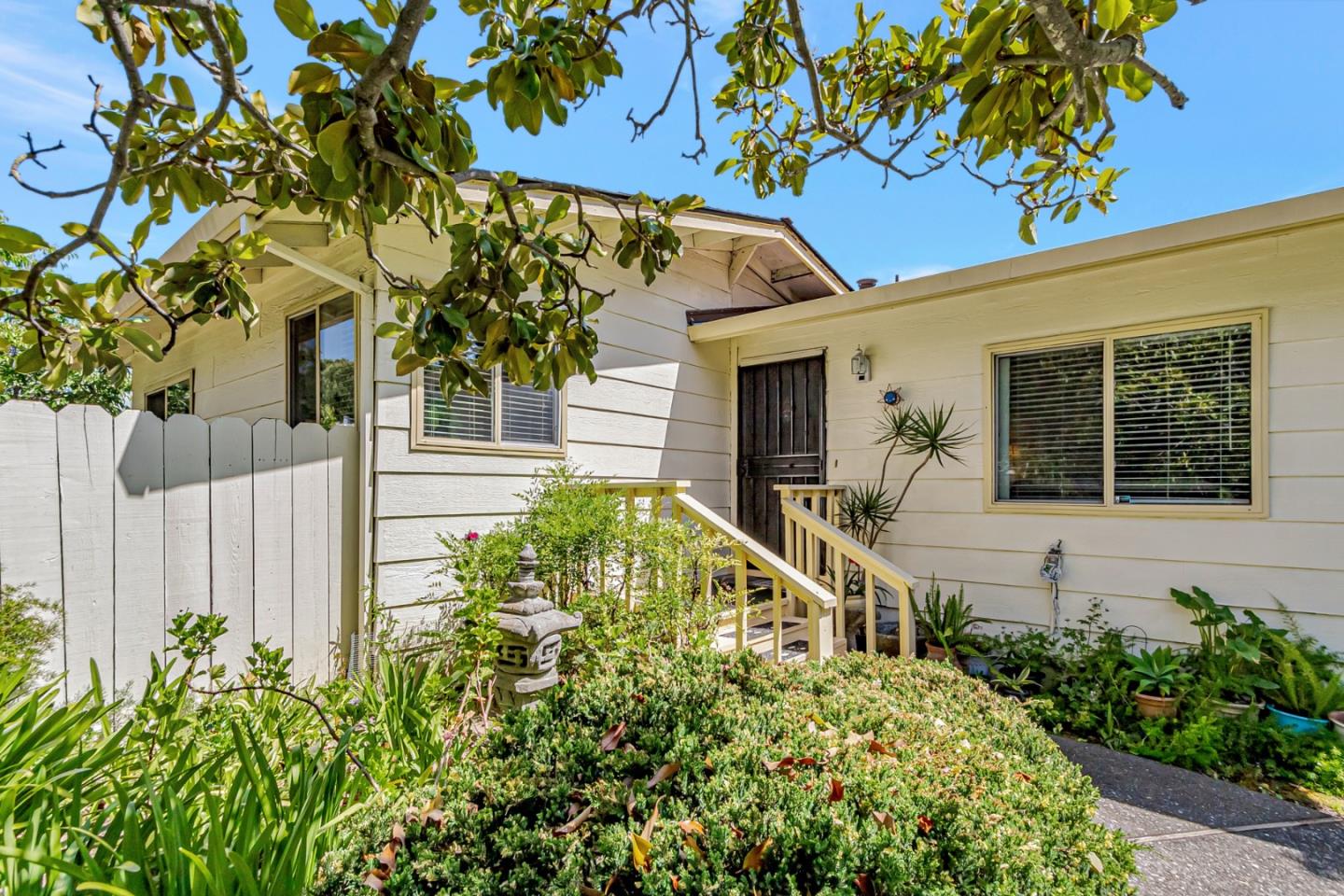 Detail Gallery Image 3 of 38 For 259 Mountain Springs Dr #259,  San Jose,  CA 95136 - 2 Beds | 2 Baths
