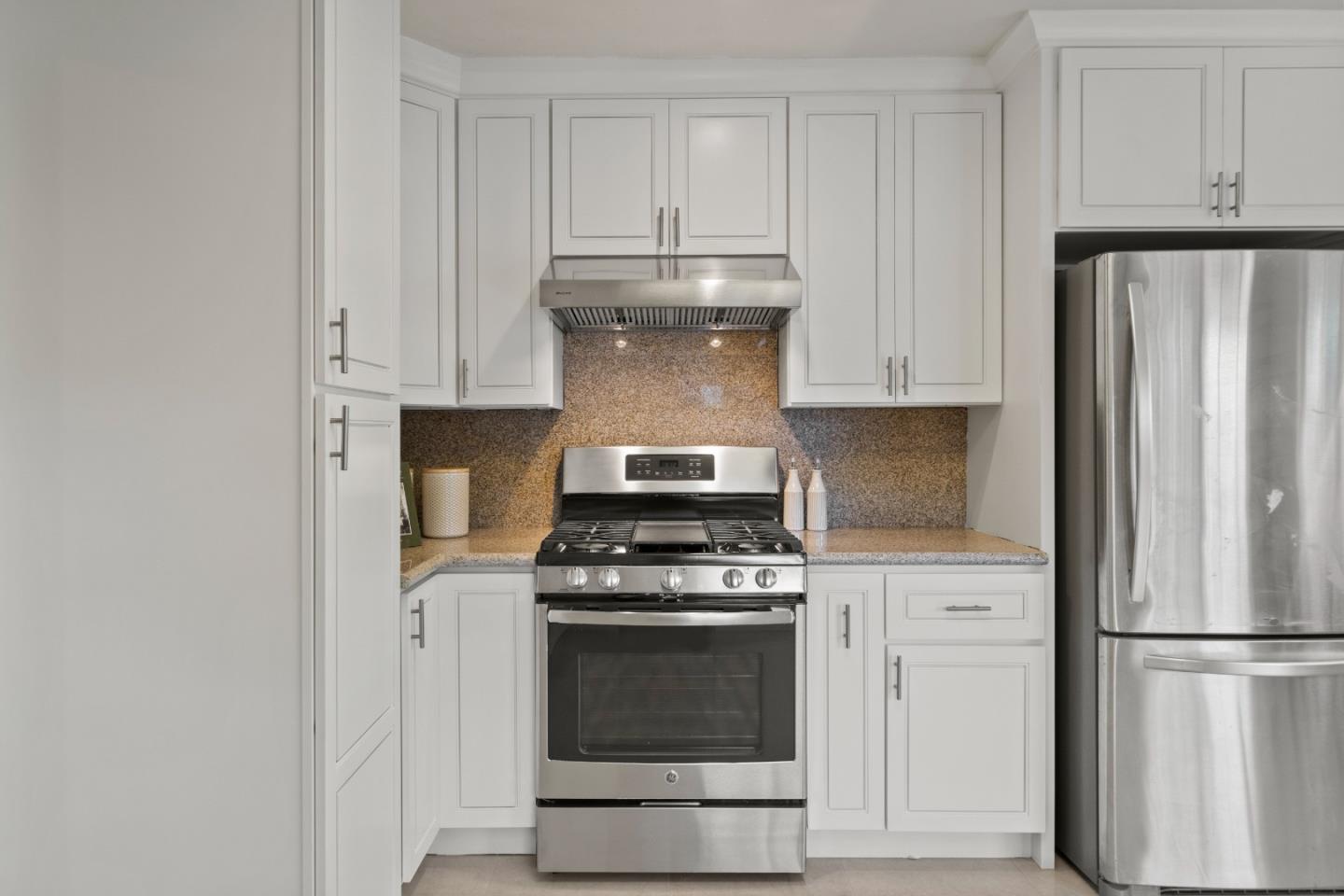 Detail Gallery Image 17 of 76 For 1394 Randol Ave, San Jose,  CA 95126 - 3 Beds | 2 Baths