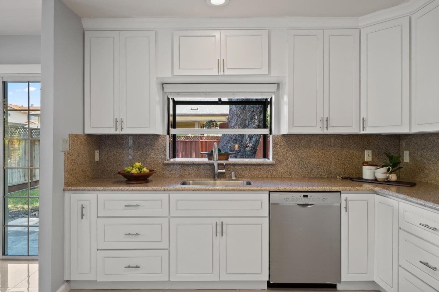 Detail Gallery Image 18 of 76 For 1394 Randol Ave, San Jose,  CA 95126 - 3 Beds | 2 Baths