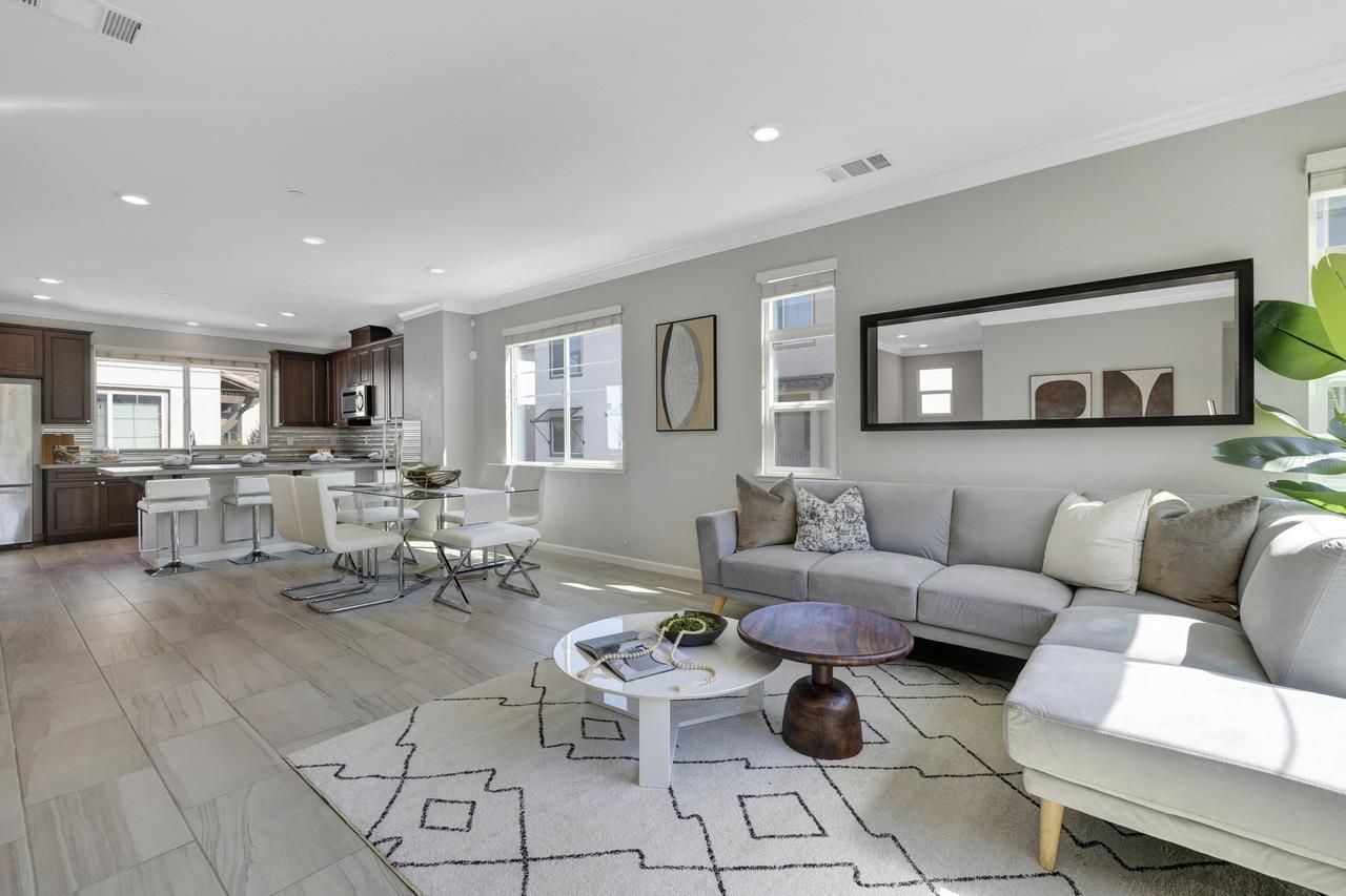 Detail Gallery Image 10 of 64 For 3079 Manuel Loop, San Jose,  CA 95136 - 4 Beds | 3/1 Baths