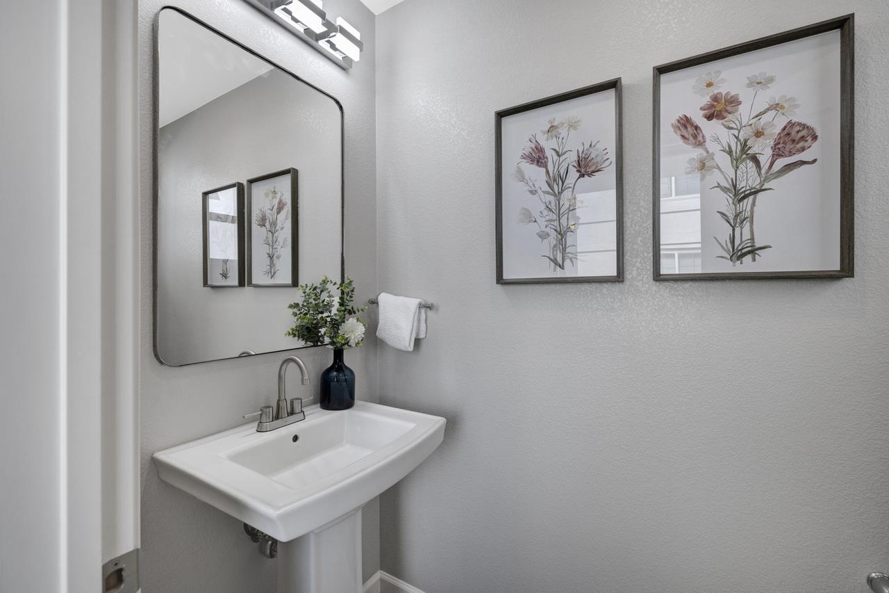 Detail Gallery Image 22 of 64 For 3079 Manuel Loop, San Jose,  CA 95136 - 4 Beds | 3/1 Baths
