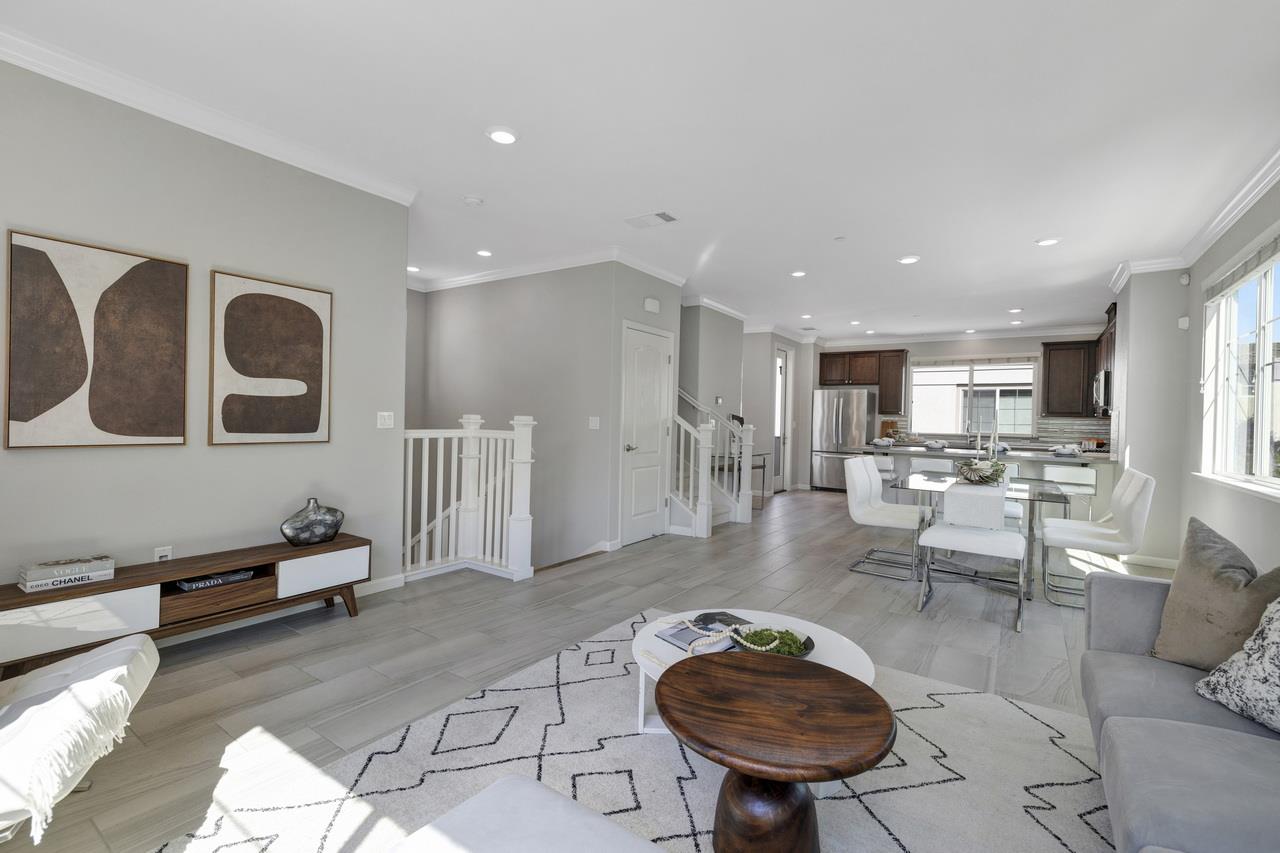 Detail Gallery Image 9 of 64 For 3079 Manuel Loop, San Jose,  CA 95136 - 4 Beds | 3/1 Baths