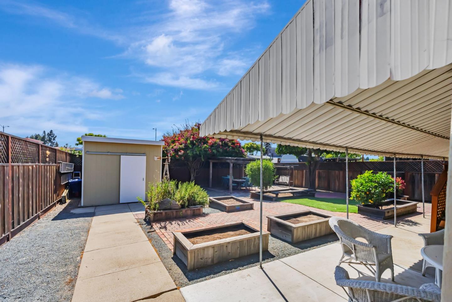 Detail Gallery Image 18 of 22 For 25875 Bel Aire Dr, Hayward,  CA 94542 - 2 Beds | 1 Baths
