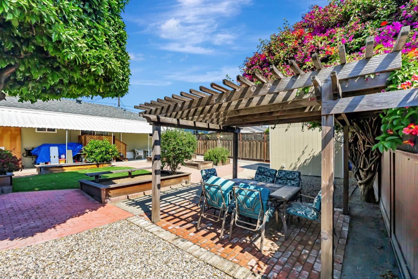 Detail Gallery Image 19 of 22 For 25875 Bel Aire Dr, Hayward,  CA 94542 - 2 Beds | 1 Baths