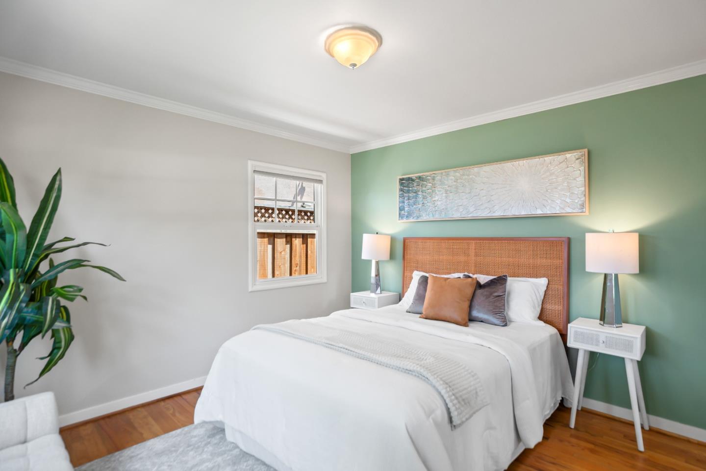 Detail Gallery Image 13 of 29 For 1380 Lillian Ave, Sunnyvale,  CA 94087 - 2 Beds | 1 Baths