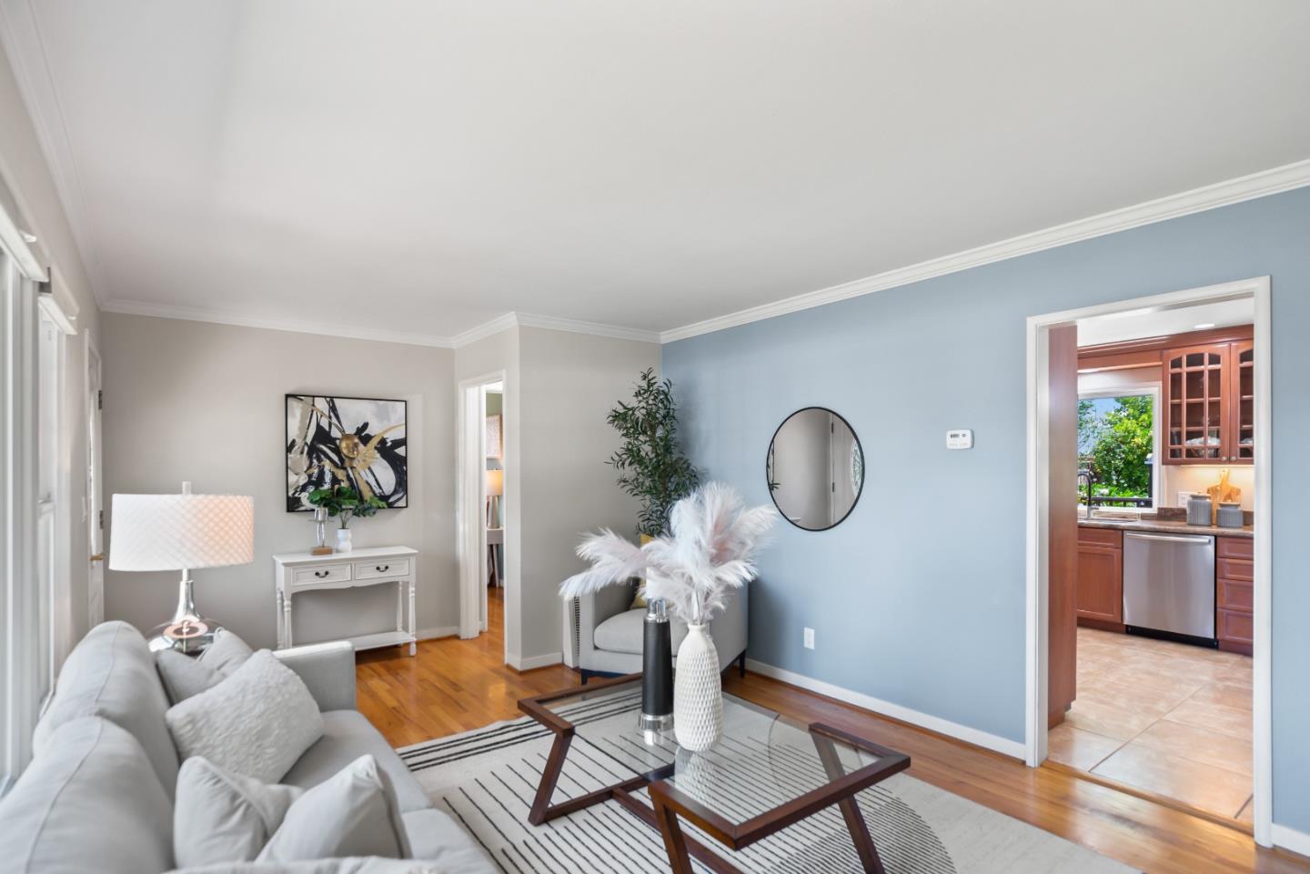 Detail Gallery Image 6 of 29 For 1380 Lillian Ave, Sunnyvale,  CA 94087 - 2 Beds | 1 Baths