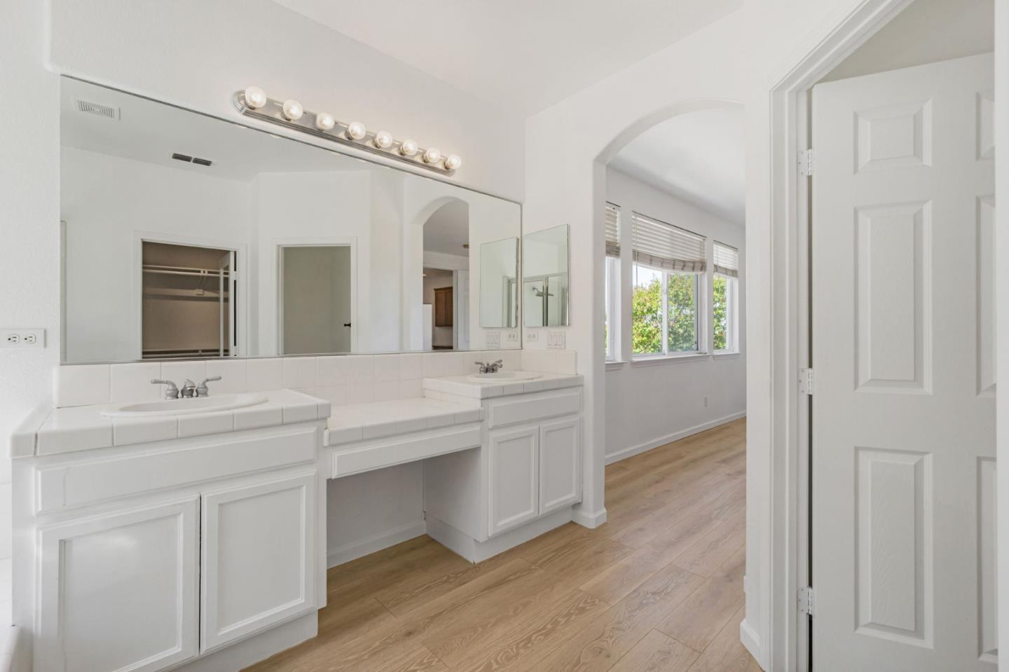 Detail Gallery Image 11 of 51 For 2636 Yorkshire Dr, Antioch,  CA 94531 - 4 Beds | 2/1 Baths