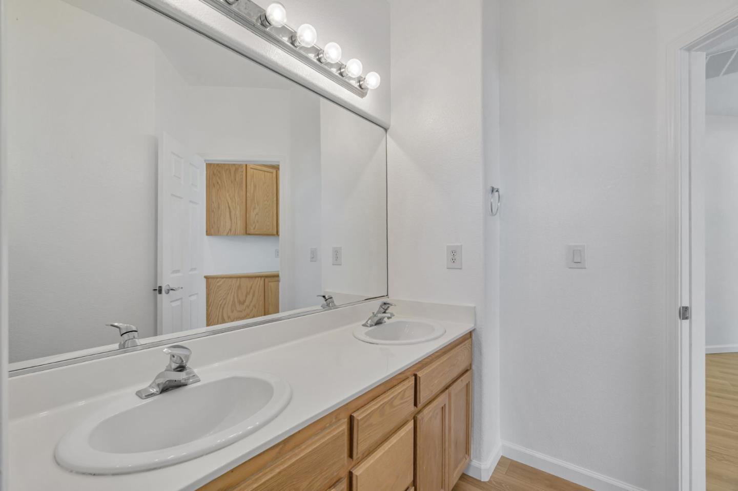 Detail Gallery Image 12 of 51 For 2636 Yorkshire Dr, Antioch,  CA 94531 - 4 Beds | 2/1 Baths