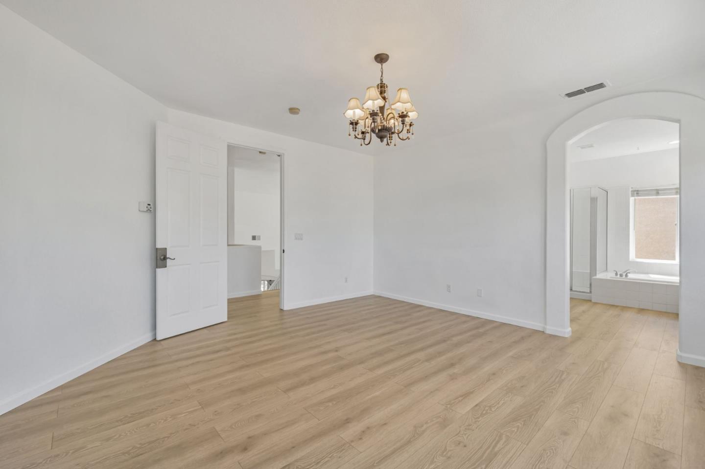 Detail Gallery Image 19 of 51 For 2636 Yorkshire Dr, Antioch,  CA 94531 - 4 Beds | 2/1 Baths