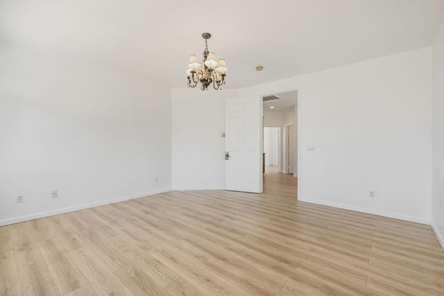 Detail Gallery Image 20 of 51 For 2636 Yorkshire Dr, Antioch,  CA 94531 - 4 Beds | 2/1 Baths