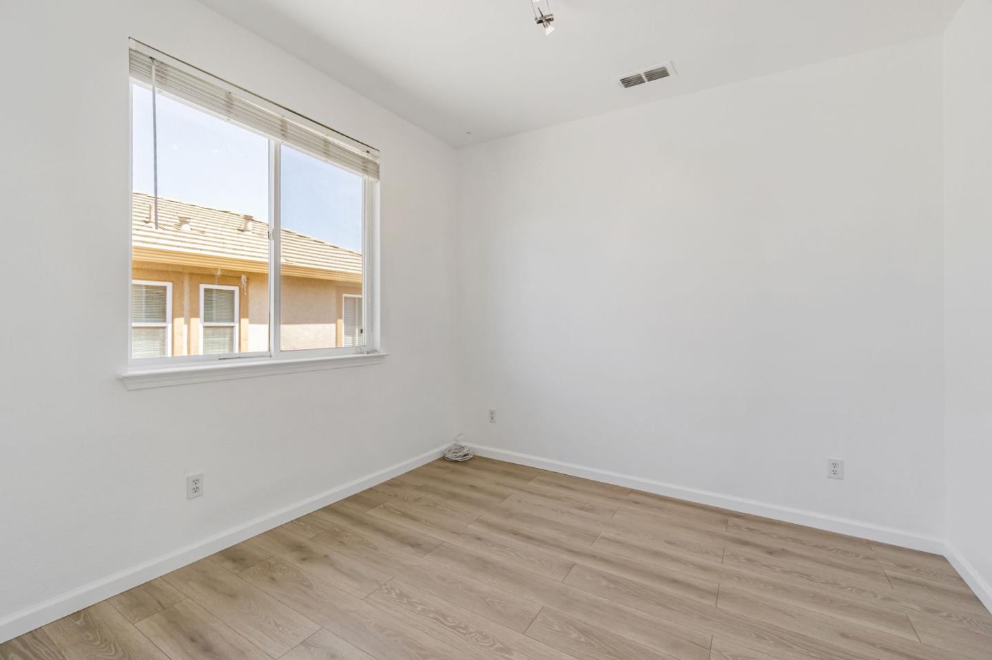 Detail Gallery Image 28 of 51 For 2636 Yorkshire Dr, Antioch,  CA 94531 - 4 Beds | 2/1 Baths