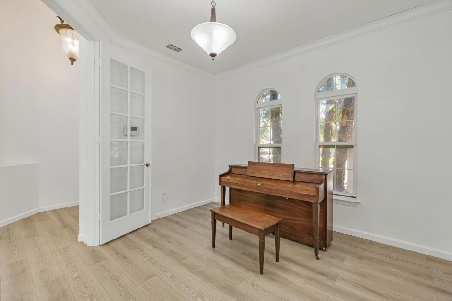 Detail Gallery Image 33 of 51 For 2636 Yorkshire Dr, Antioch,  CA 94531 - 4 Beds | 2/1 Baths