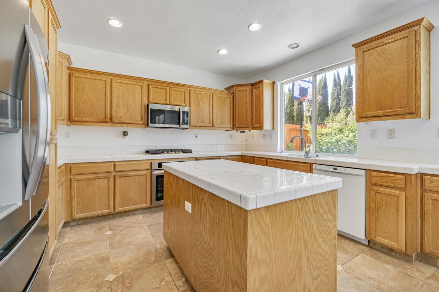 Detail Gallery Image 44 of 51 For 2636 Yorkshire Dr, Antioch,  CA 94531 - 4 Beds | 2/1 Baths