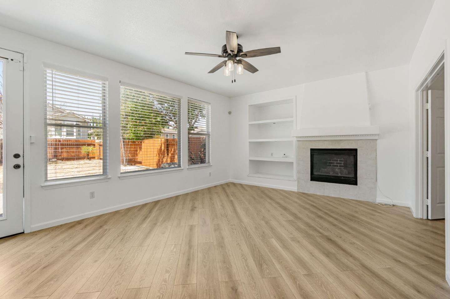 Detail Gallery Image 5 of 51 For 2636 Yorkshire Dr, Antioch,  CA 94531 - 4 Beds | 2/1 Baths