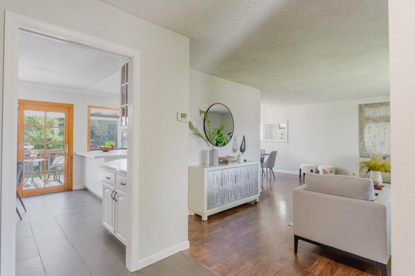 Detail Gallery Image 12 of 61 For 412 Bluefield Dr, San Jose,  CA 95136 - 4 Beds | 2/1 Baths