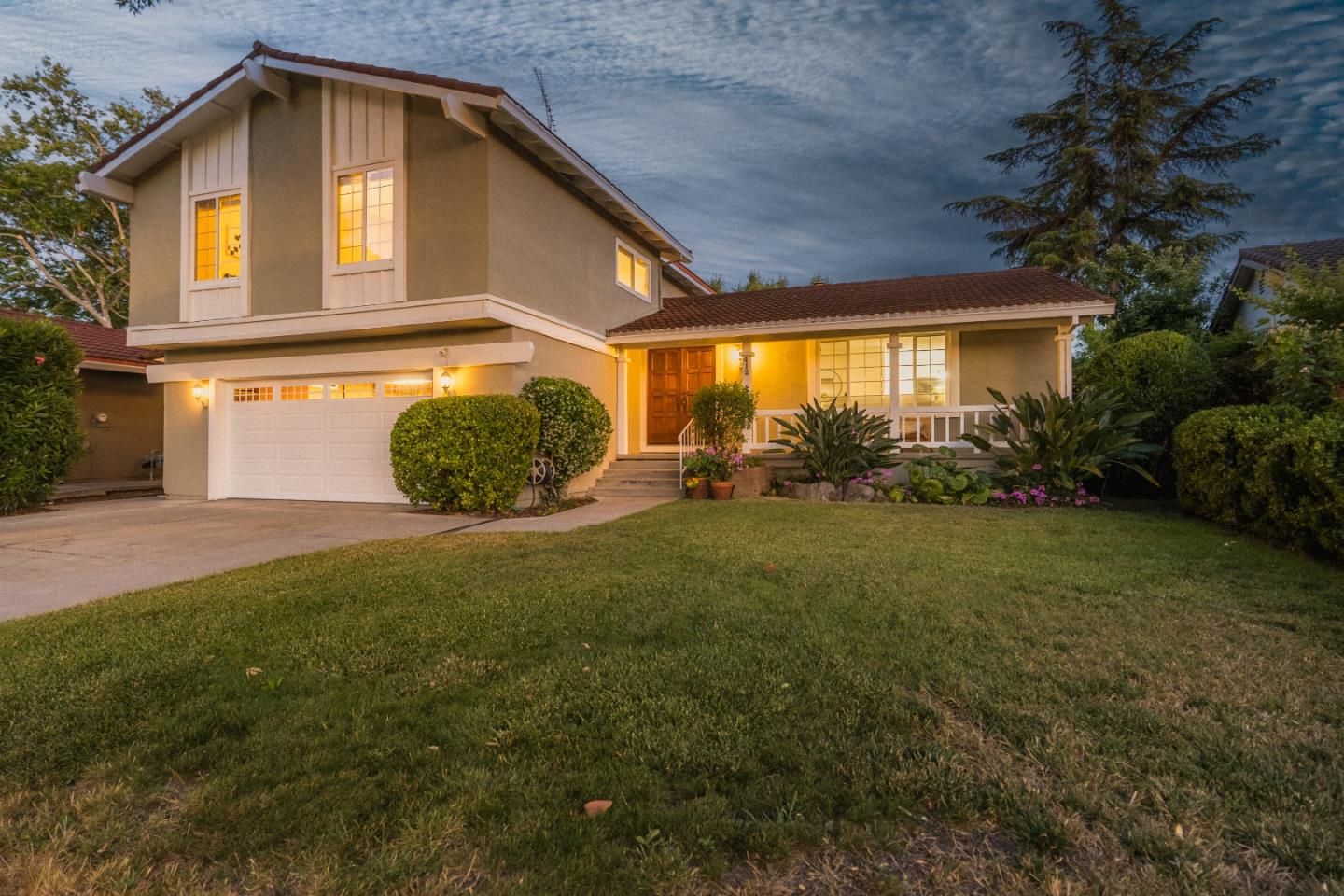 Detail Gallery Image 2 of 61 For 412 Bluefield Dr, San Jose,  CA 95136 - 4 Beds | 2/1 Baths