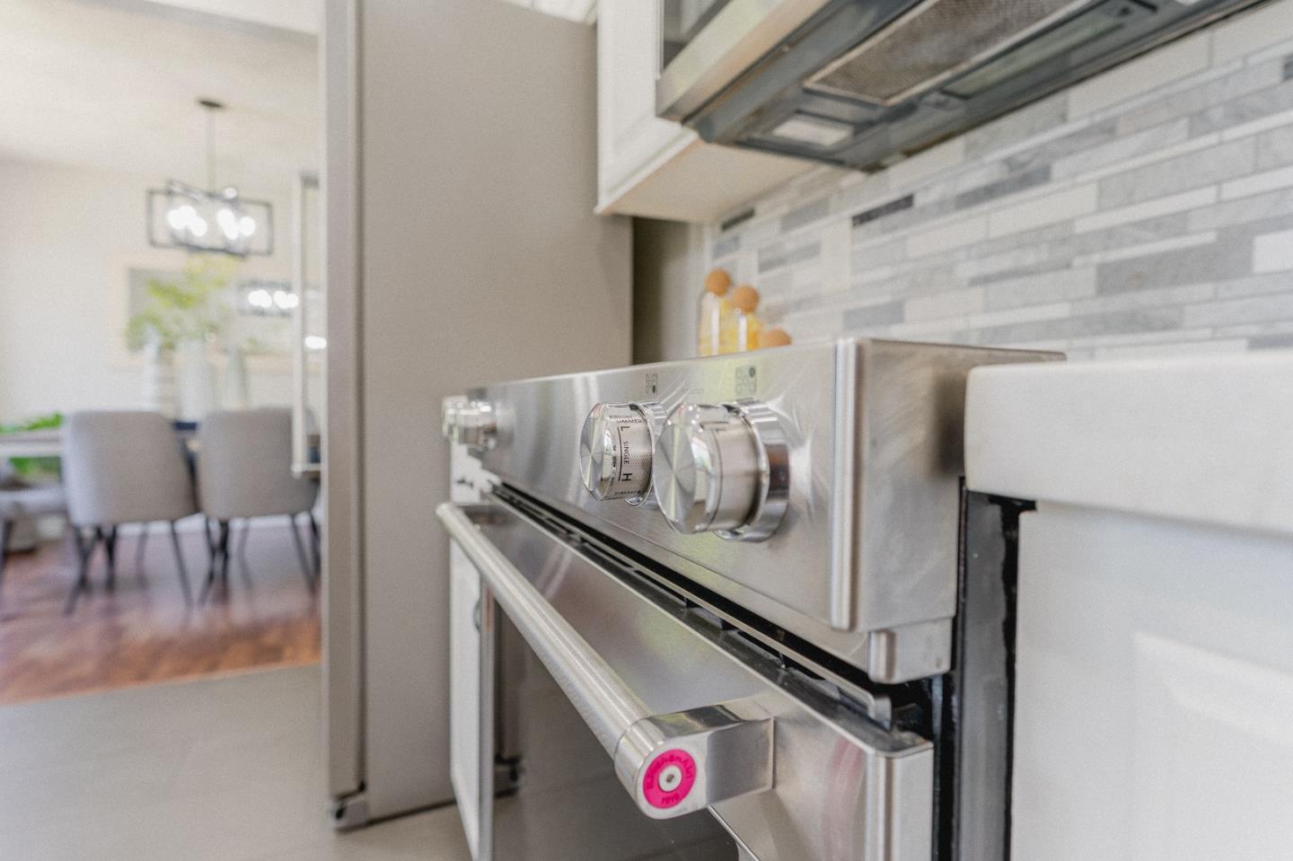 Detail Gallery Image 20 of 61 For 412 Bluefield Dr, San Jose,  CA 95136 - 4 Beds | 2/1 Baths