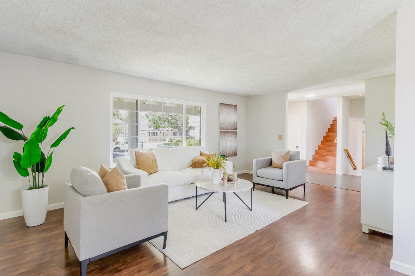 Detail Gallery Image 3 of 61 For 412 Bluefield Dr, San Jose,  CA 95136 - 4 Beds | 2/1 Baths