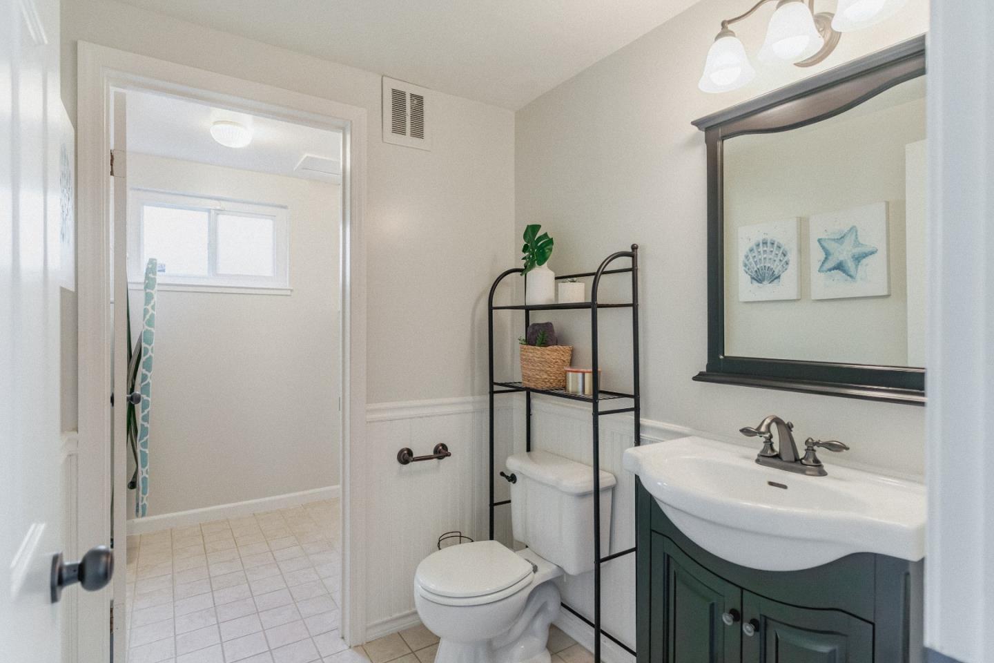 Detail Gallery Image 33 of 61 For 412 Bluefield Dr, San Jose,  CA 95136 - 4 Beds | 2/1 Baths