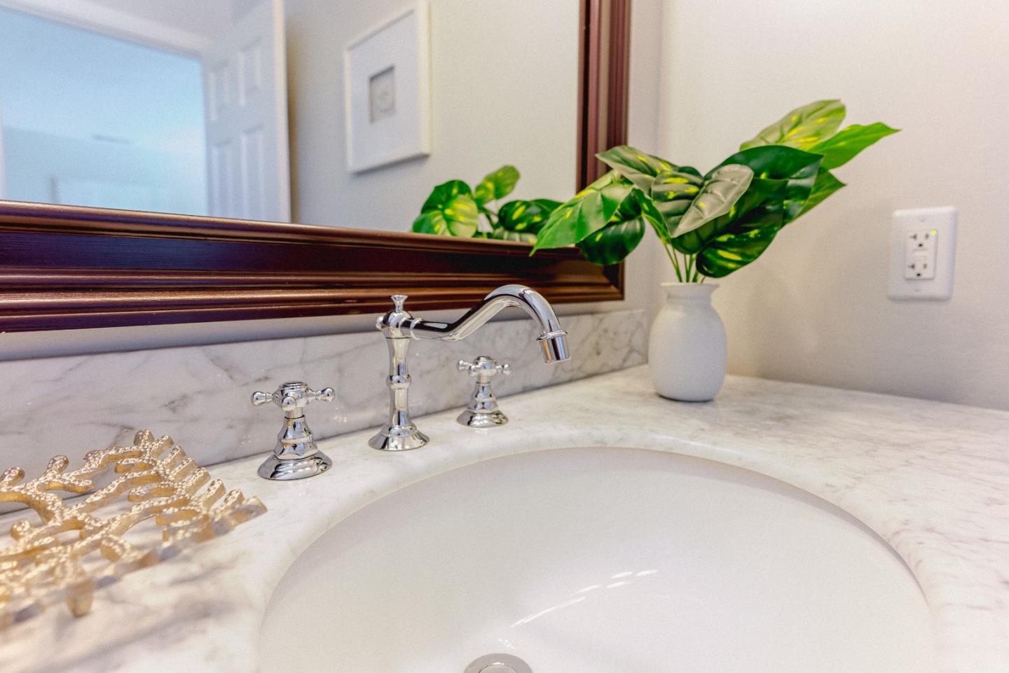 Detail Gallery Image 38 of 61 For 412 Bluefield Dr, San Jose,  CA 95136 - 4 Beds | 2/1 Baths