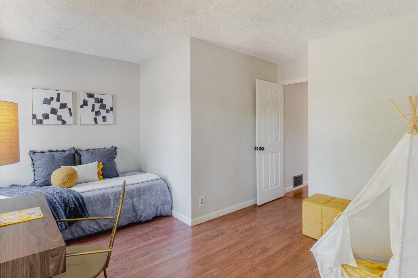Detail Gallery Image 49 of 61 For 412 Bluefield Dr, San Jose,  CA 95136 - 4 Beds | 2/1 Baths