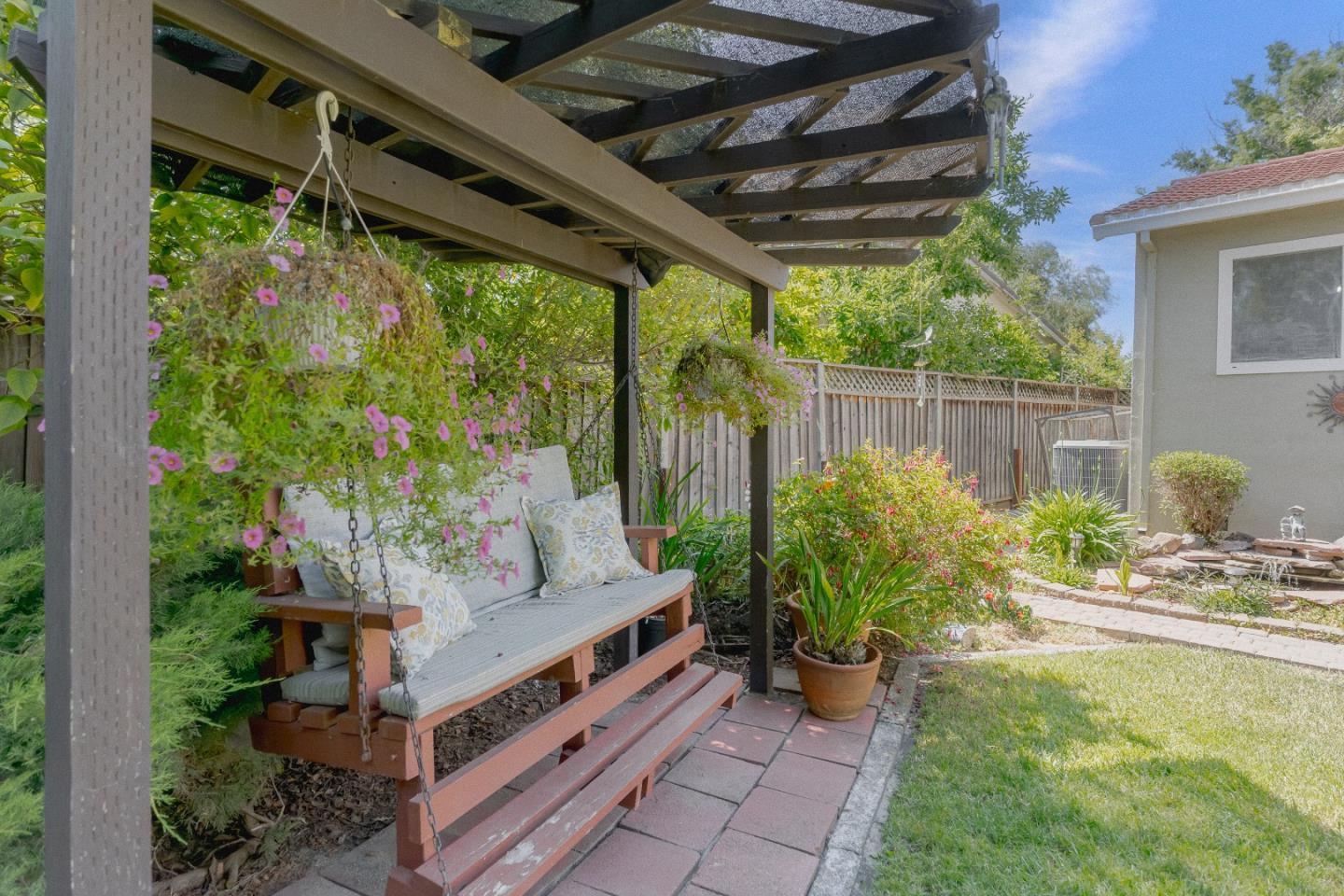 Detail Gallery Image 57 of 61 For 412 Bluefield Dr, San Jose,  CA 95136 - 4 Beds | 2/1 Baths