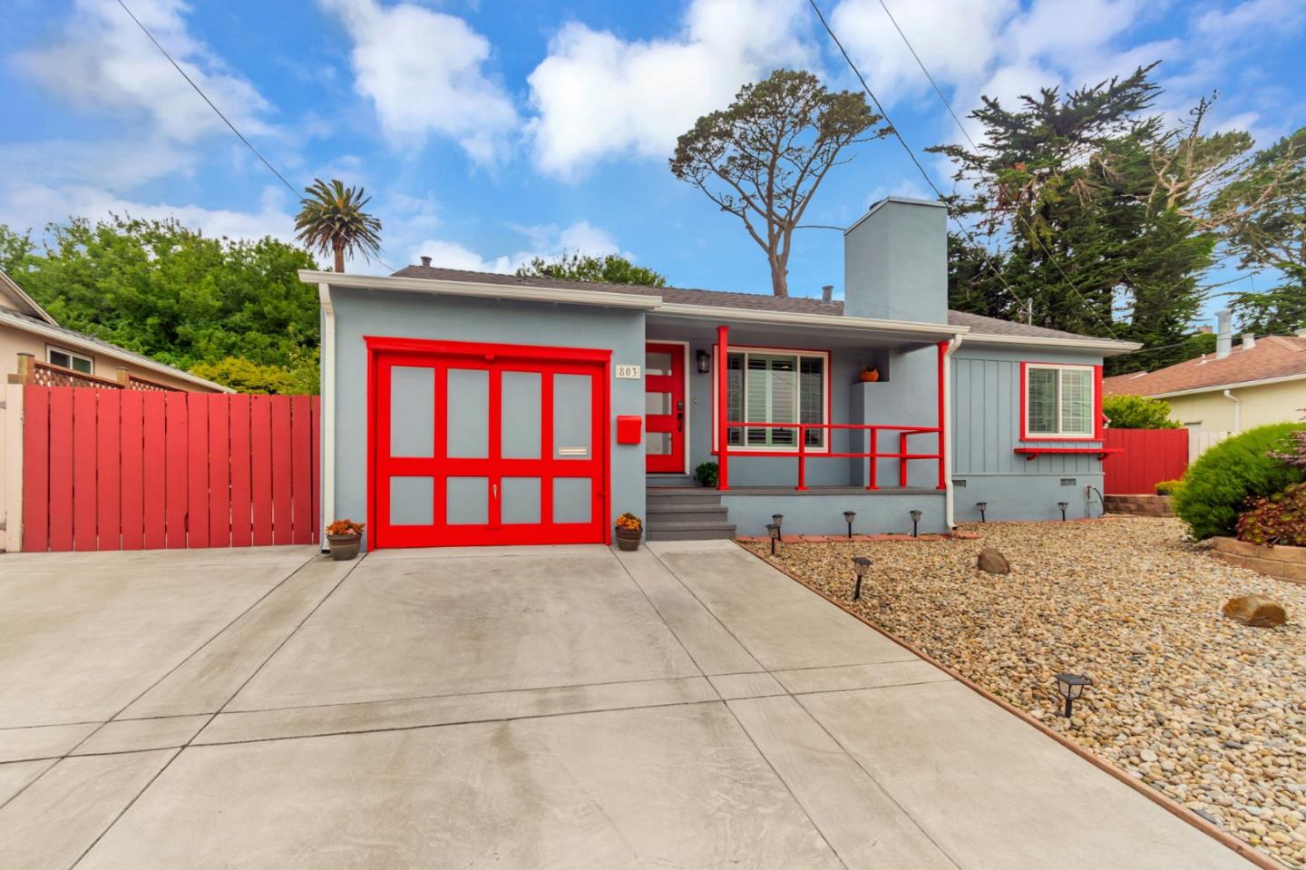 Detail Gallery Image 2 of 45 For 803 Thornhill Dr, Daly City,  CA 94015 - 3 Beds | 1 Baths