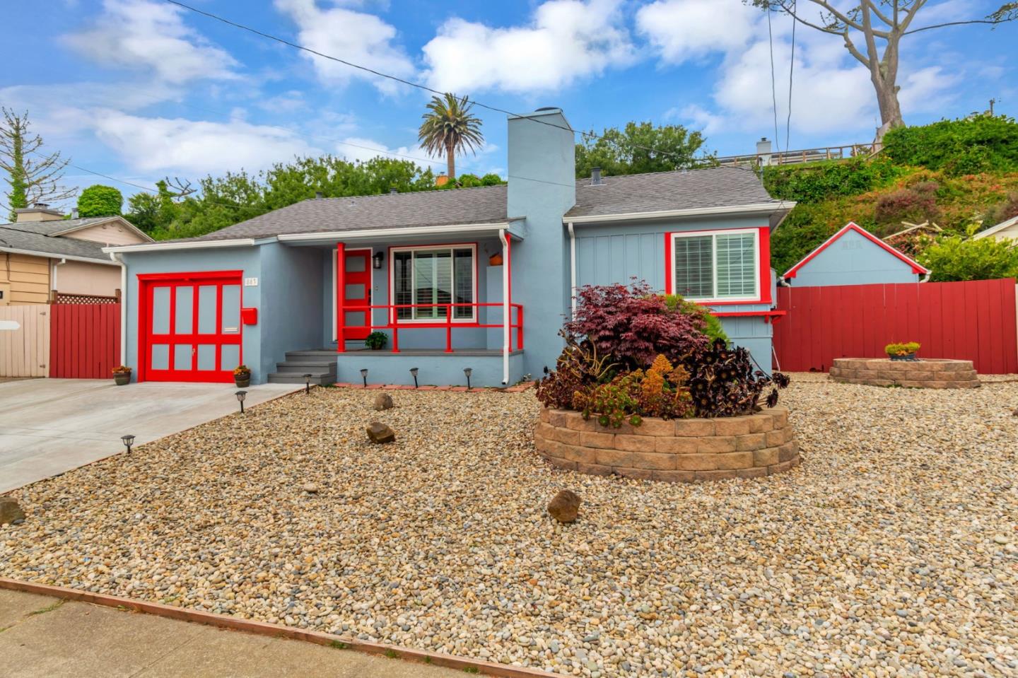 Detail Gallery Image 3 of 45 For 803 Thornhill Dr, Daly City,  CA 94015 - 3 Beds | 1 Baths