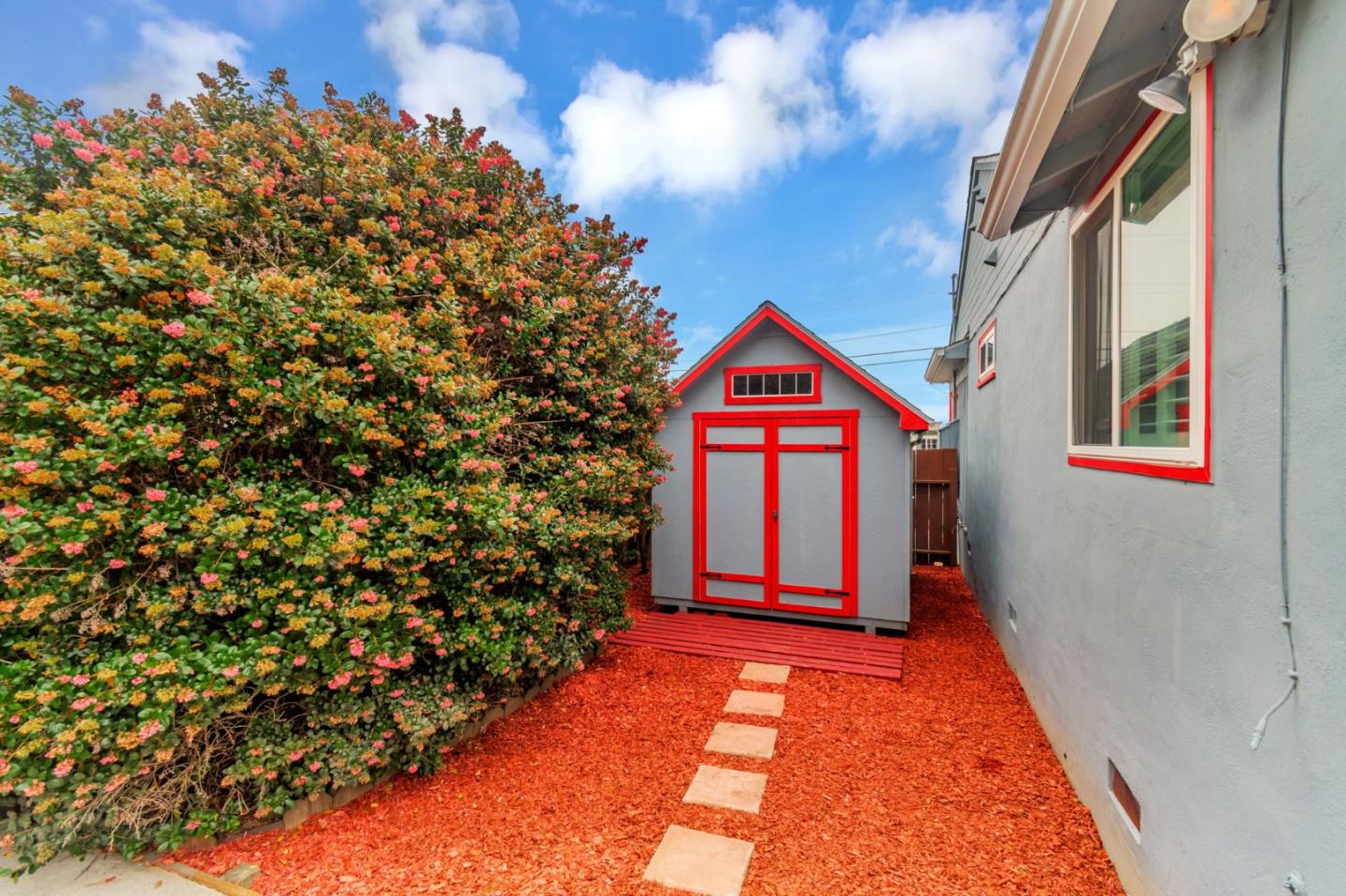 Detail Gallery Image 39 of 45 For 803 Thornhill Dr, Daly City,  CA 94015 - 3 Beds | 1 Baths