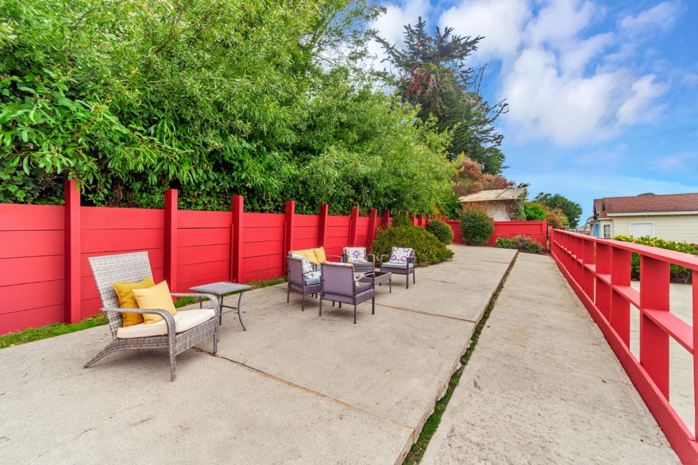 Detail Gallery Image 43 of 45 For 803 Thornhill Dr, Daly City,  CA 94015 - 3 Beds | 1 Baths