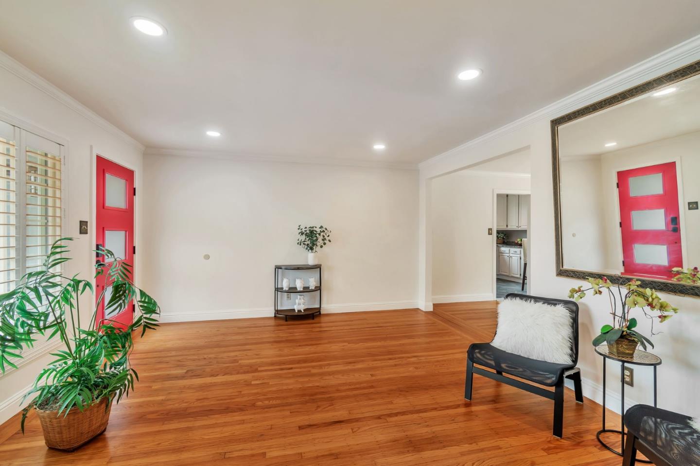 Detail Gallery Image 7 of 45 For 803 Thornhill Dr, Daly City,  CA 94015 - 3 Beds | 1 Baths