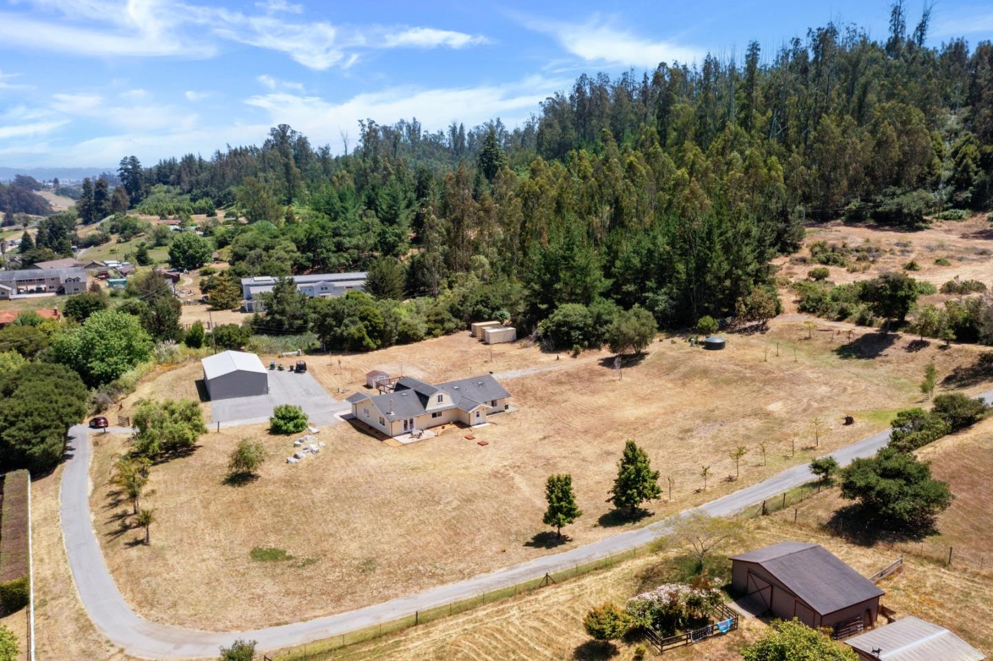 Detail Gallery Image 2 of 38 For 490 Carson Ln, Watsonville,  CA 95076 - 2 Beds | 1 Baths