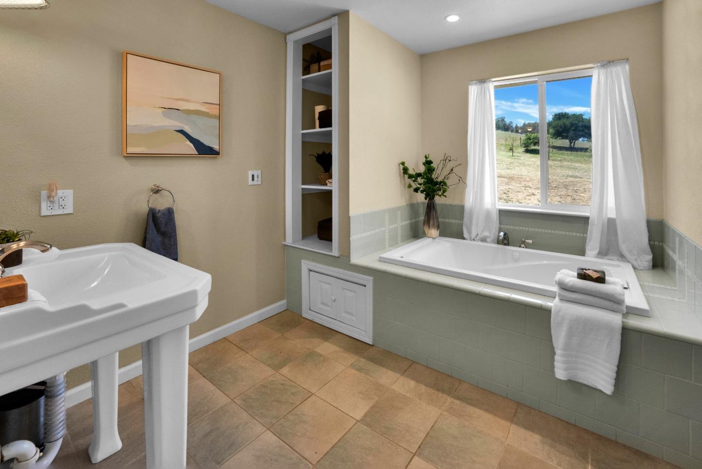 Detail Gallery Image 25 of 38 For 490 Carson Ln, Watsonville,  CA 95076 - 2 Beds | 1 Baths