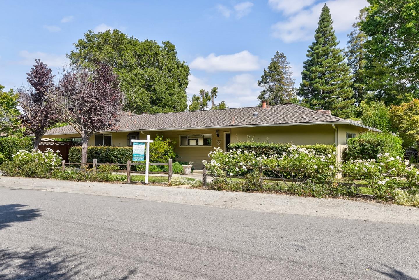 Detail Gallery Image 3 of 25 For 260 Santa Monica Ave, Menlo Park,  CA 94025 - 3 Beds | 2 Baths