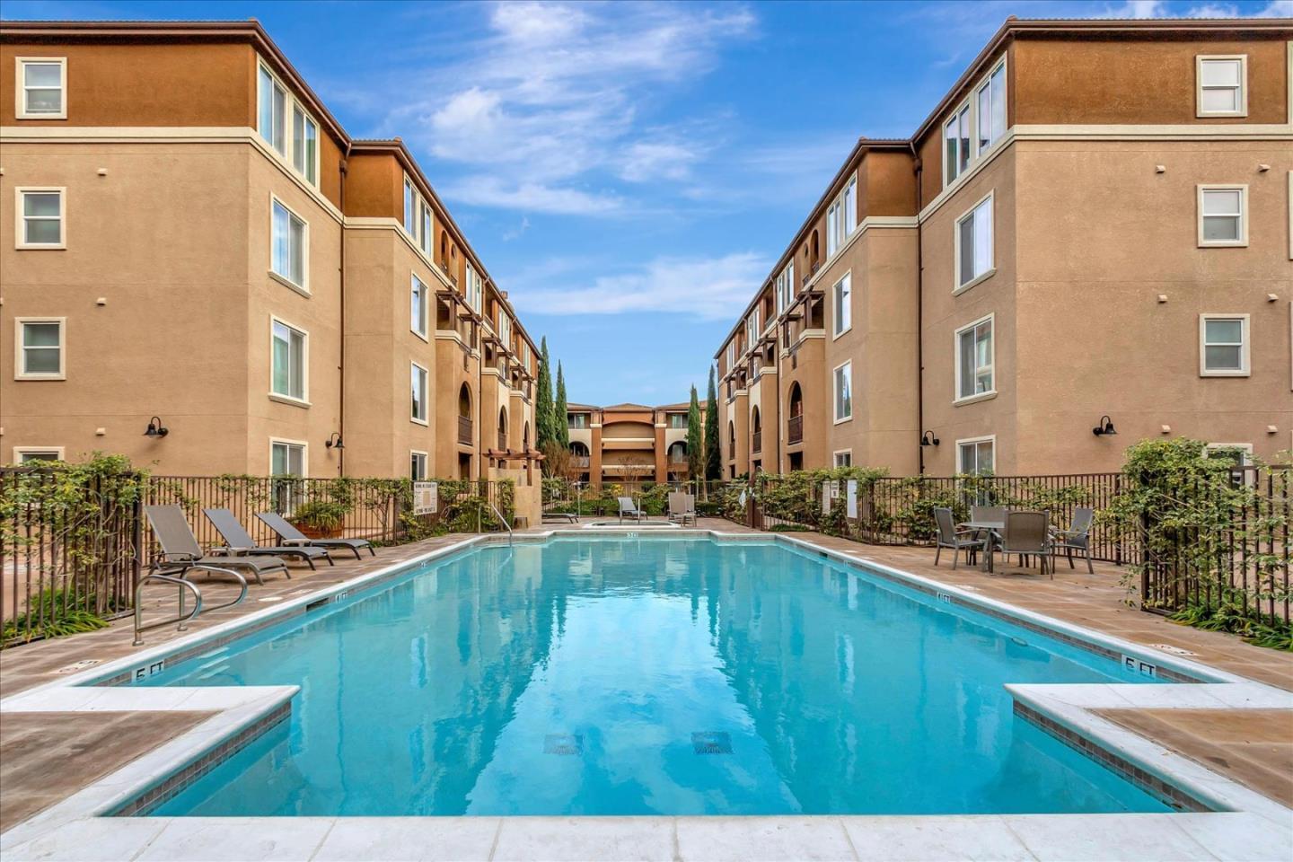 Detail Gallery Image 31 of 34 For 801 S Winchester Blvd #1118,  San Jose,  CA 95128 - 1 Beds | 1 Baths