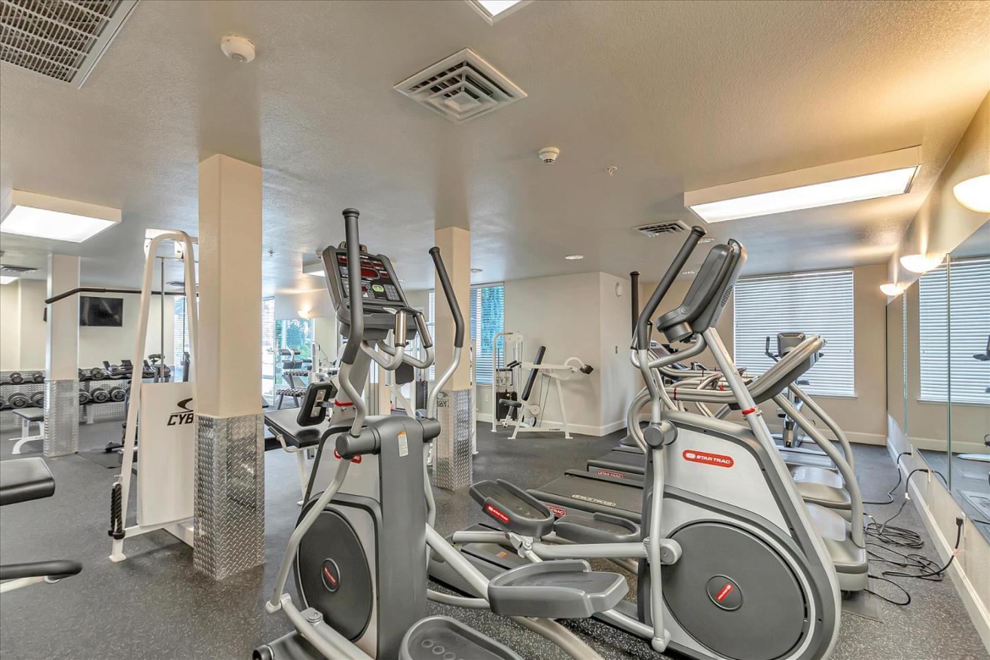 Detail Gallery Image 32 of 34 For 801 S Winchester Blvd #1118,  San Jose,  CA 95128 - 1 Beds | 1 Baths