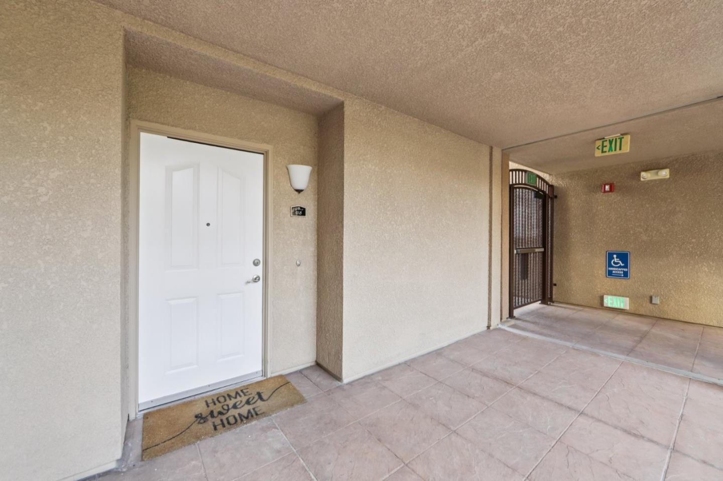 Detail Gallery Image 8 of 34 For 801 S Winchester Blvd #1118,  San Jose,  CA 95128 - 1 Beds | 1 Baths