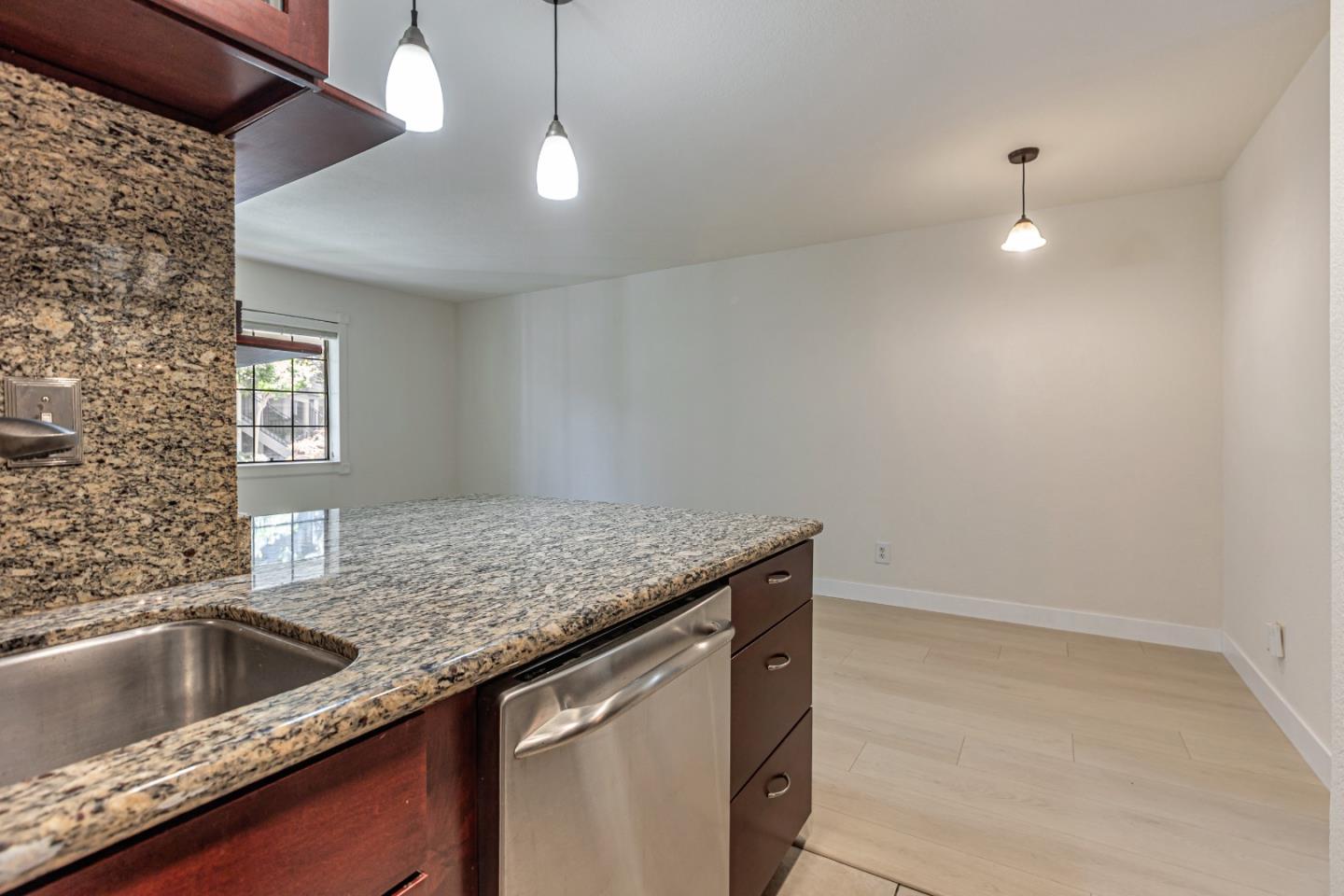 Detail Gallery Image 10 of 33 For 6886 Chantel Ct, San Jose,  CA 95129 - 1 Beds | 1 Baths