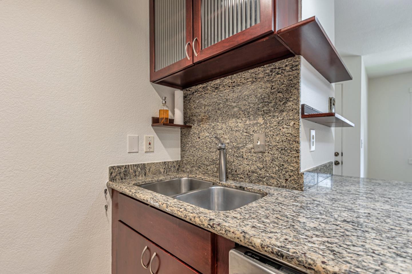 Detail Gallery Image 19 of 33 For 6886 Chantel Ct, San Jose,  CA 95129 - 1 Beds | 1 Baths