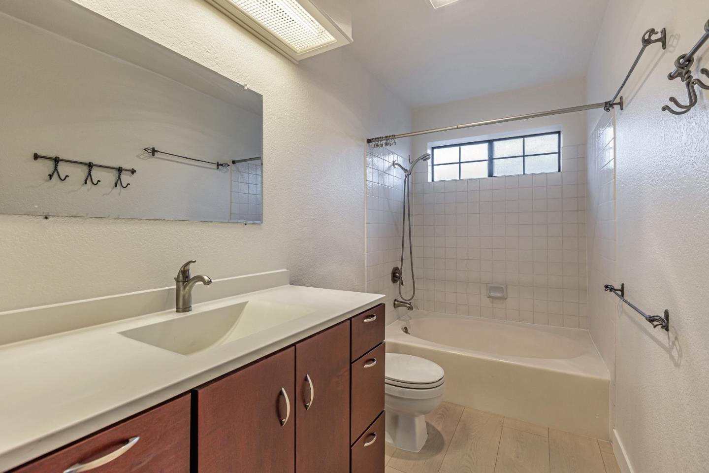 Detail Gallery Image 8 of 33 For 6886 Chantel Ct, San Jose,  CA 95129 - 1 Beds | 1 Baths