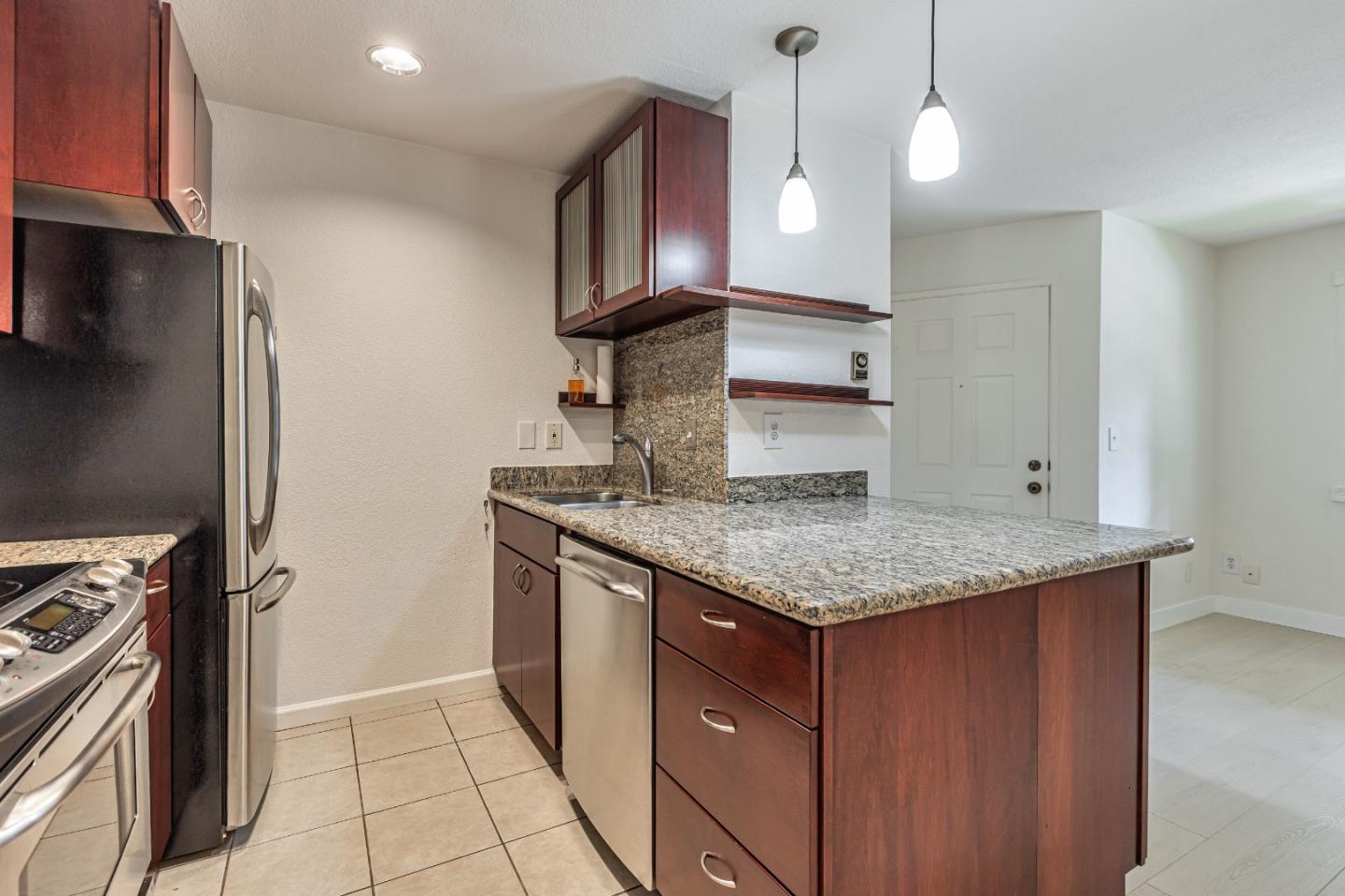 Detail Gallery Image 9 of 33 For 6886 Chantel Ct, San Jose,  CA 95129 - 1 Beds | 1 Baths