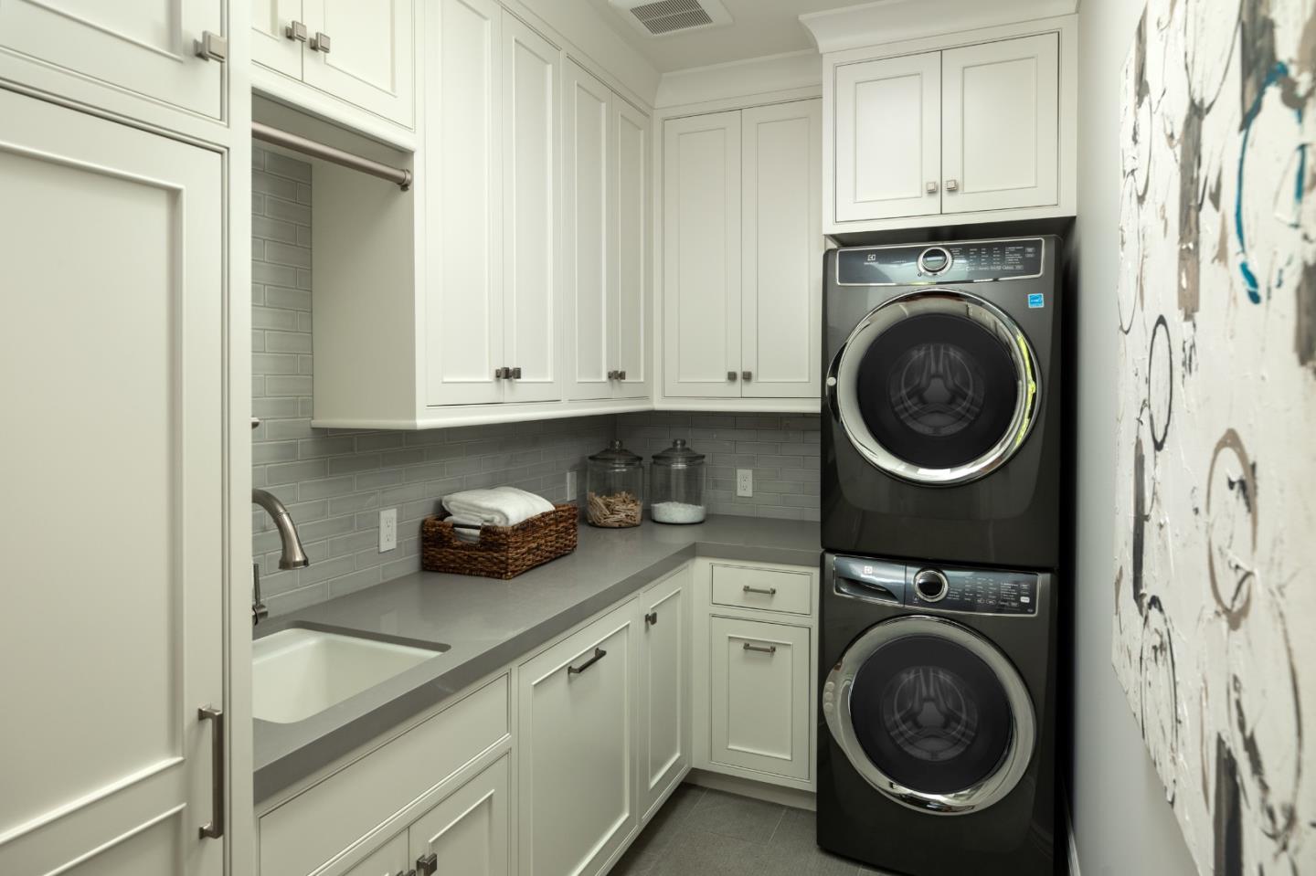Detail Gallery Image 18 of 31 For 41 Deep Well Ln, Los Altos,  CA 94022 - 1 Beds | 2 Baths