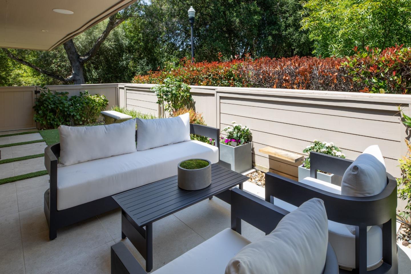 Detail Gallery Image 29 of 31 For 41 Deep Well Ln, Los Altos,  CA 94022 - 1 Beds | 2 Baths