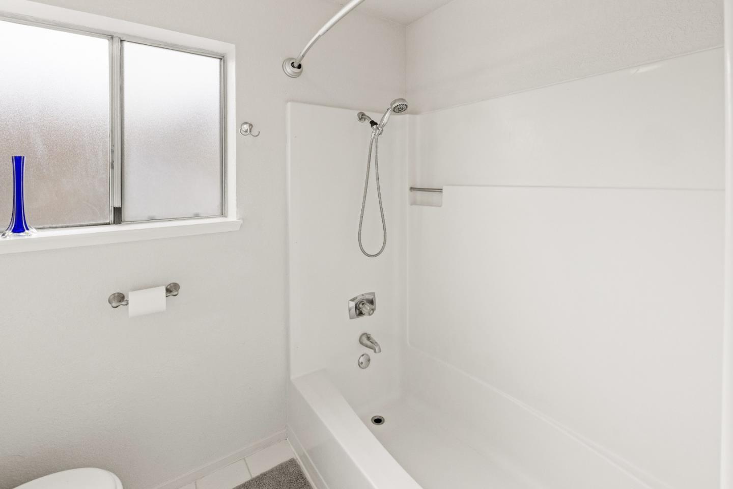Detail Gallery Image 16 of 32 For 3097 Messinger Dr, Marina,  CA 93933 - 3 Beds | 2 Baths