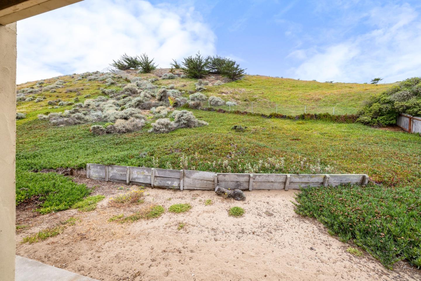 Detail Gallery Image 24 of 32 For 3097 Messinger Dr, Marina,  CA 93933 - 3 Beds | 2 Baths
