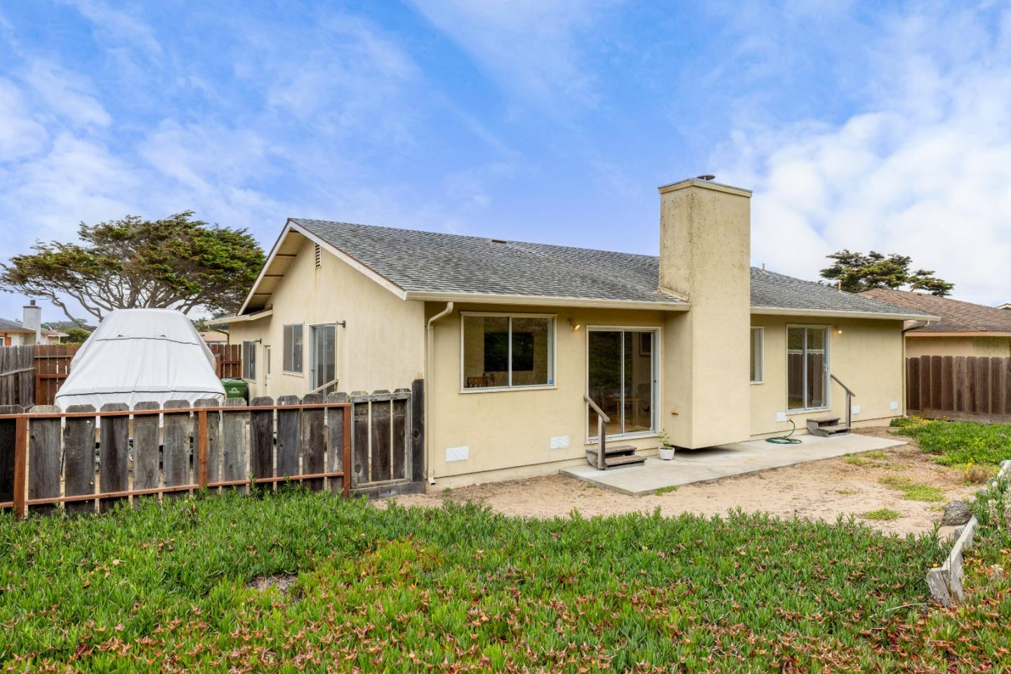 Detail Gallery Image 26 of 32 For 3097 Messinger Dr, Marina,  CA 93933 - 3 Beds | 2 Baths