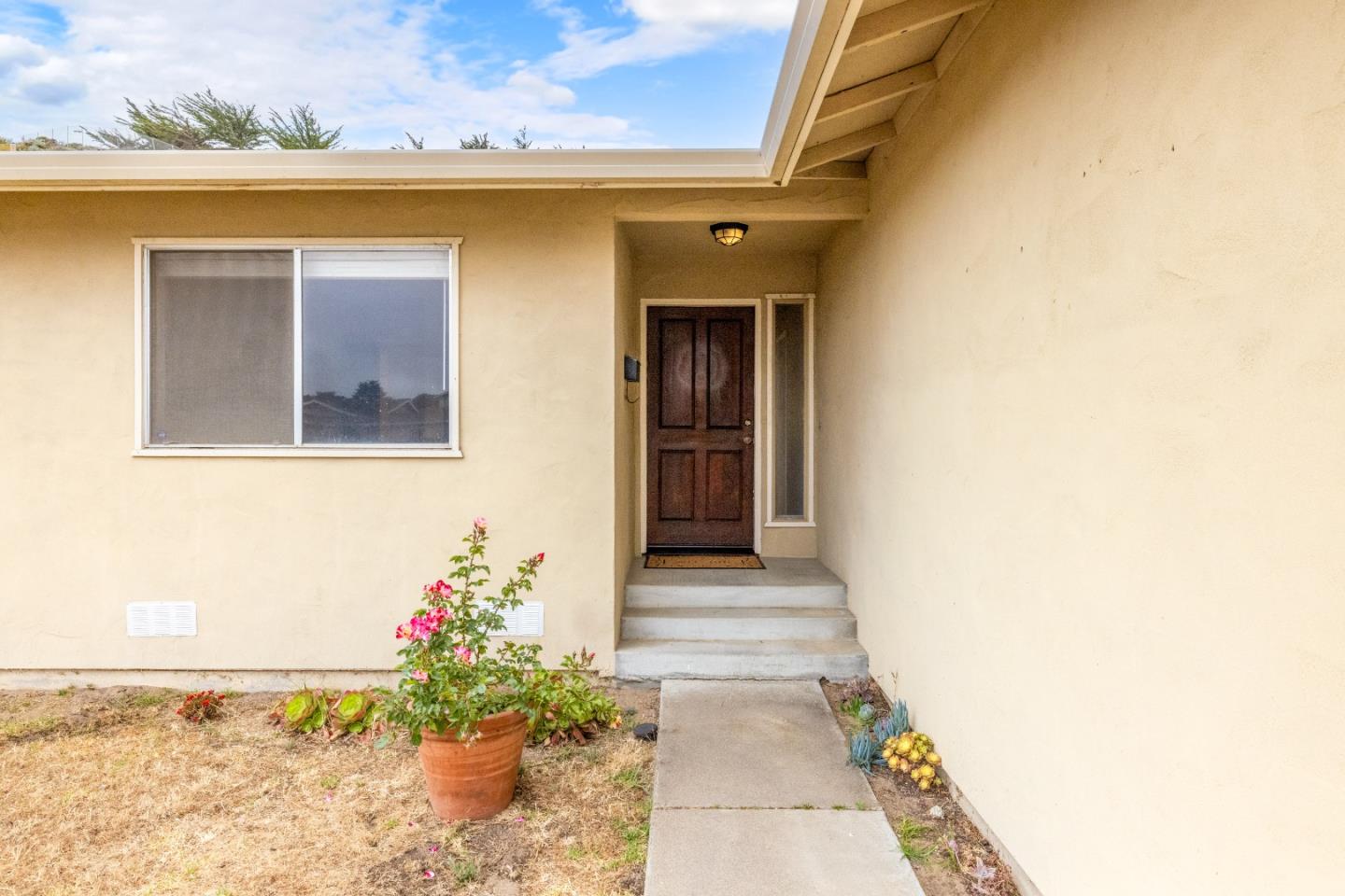 Detail Gallery Image 30 of 32 For 3097 Messinger Dr, Marina,  CA 93933 - 3 Beds | 2 Baths