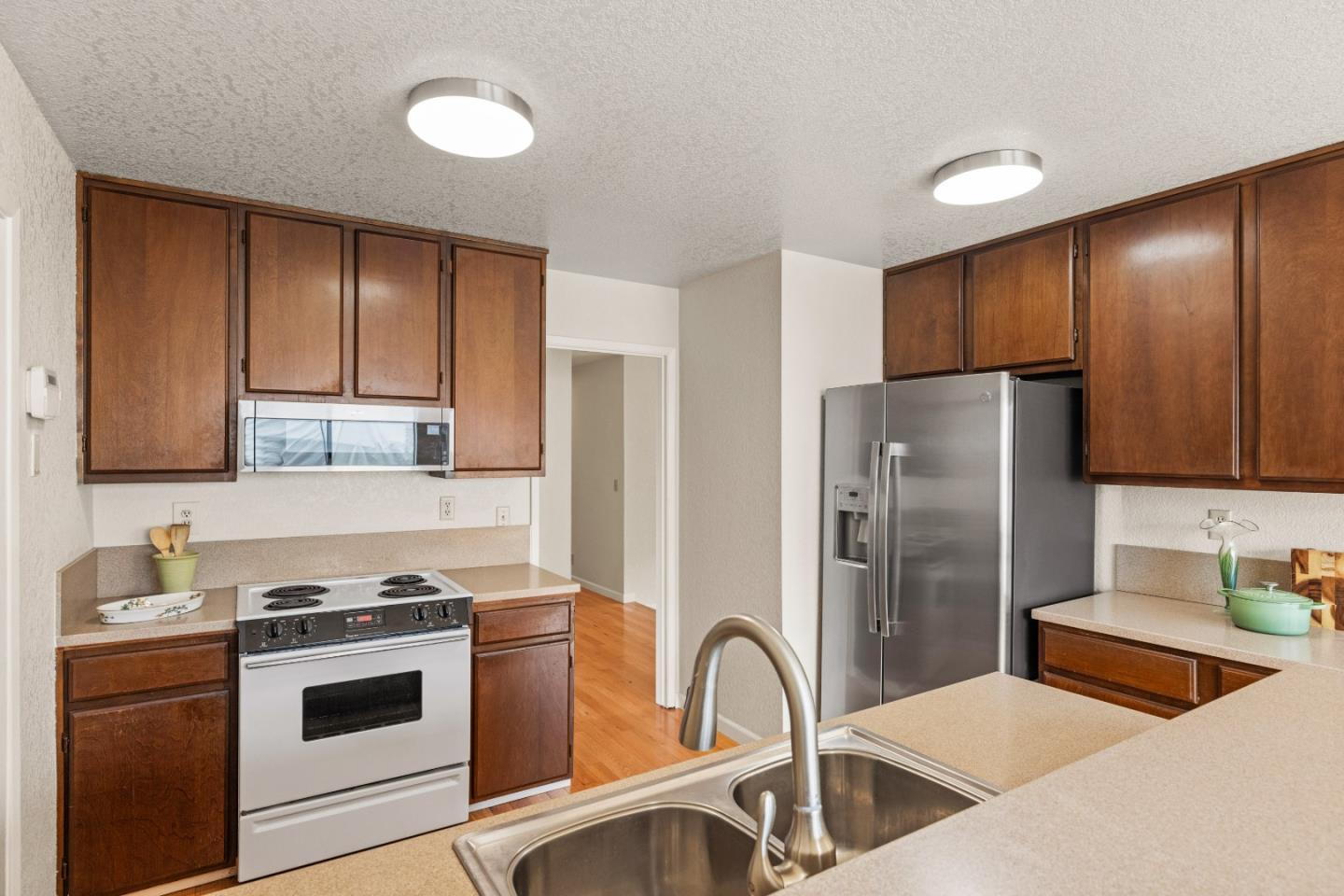 Detail Gallery Image 6 of 32 For 3097 Messinger Dr, Marina,  CA 93933 - 3 Beds | 2 Baths