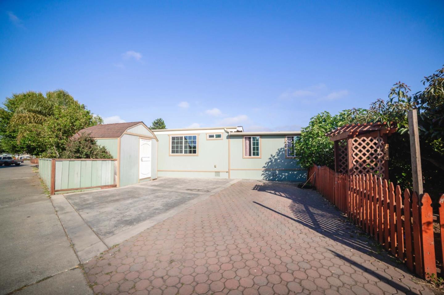 Detail Gallery Image 5 of 38 For 49 Blanca Ln #311,  Watsonville,  CA 95076 - 4 Beds | 3 Baths