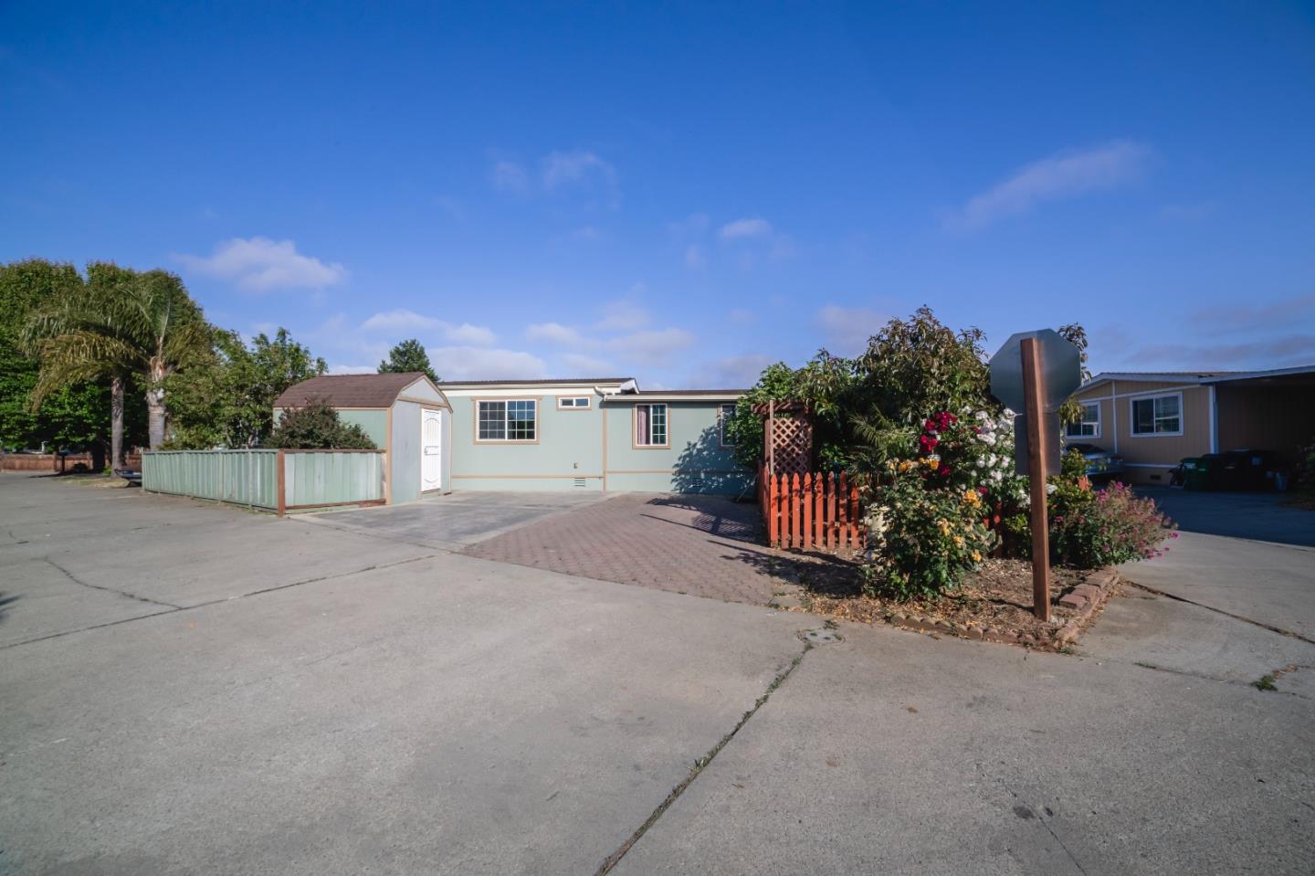 Detail Gallery Image 6 of 38 For 49 Blanca Ln #311,  Watsonville,  CA 95076 - 4 Beds | 3 Baths